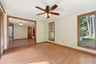 127 Pleasant St, Southampton, MA 01073 - Photo 11