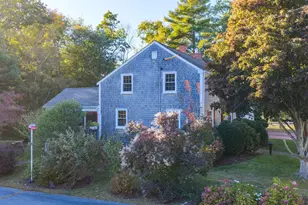 21 Thatcher St, Dartmouth, MA 02748 - Photo 5
