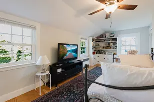 21 Thatcher St, Dartmouth, MA 02748 - Photo 33