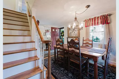 21 Thatcher St, Dartmouth, MA 02748 - Photo 15
