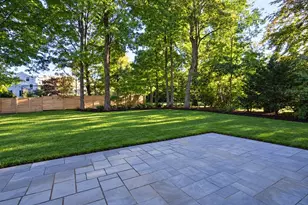 22 Winthrop St, Newton, MA 02465 - Photo 11