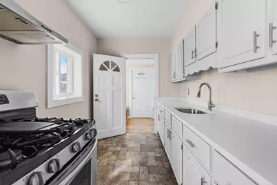 82 Princeton St, New Bedford, MA 02745 - Photo 7
