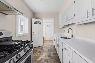 82 Princeton St, New Bedford, MA 02745 - Photo 7