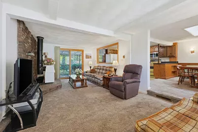 121 Park Circle, Attleboro, MA 02703 - Photo 9