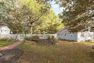 375 Russell St, Woburn, MA 01801 - Photo 11