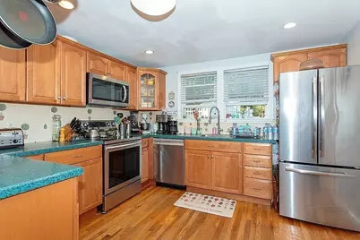 375 Russell Street, Woburn, MA 01801 - Photo 3