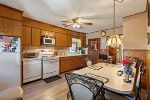 25 Herbert St, Everett, MA 02149 - Photo 9