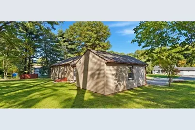 17 Meadowview Rd, Wilbraham, MA 01095 - Photo 5