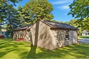 17 Meadow View Rd, Wilbraham, MA 01095 - Photo 5