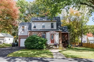 53 Elizabeth St, Gardner, MA 01440 - Photo 1