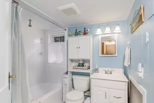 53 Elizabeth St, Gardner, MA 01440 - Photo 9