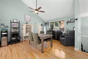 17 Cork Cir, Millville, MA 01529 - Photo 3