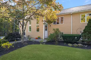 17 Cork Cir, Millville, MA 01529 - Photo 3