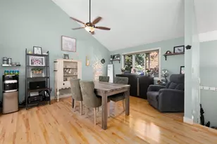 17 Cork Cir, Millville, MA 01529 - Photo 5