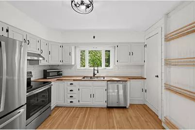 85 Quinapoxet Ln, Worcester, MA 01606 - Photo 5