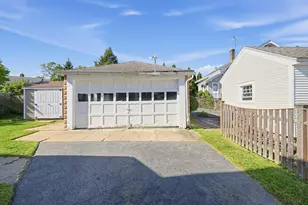 85 Quinapoxet Ln, Worcester, MA 01606 - Photo 17