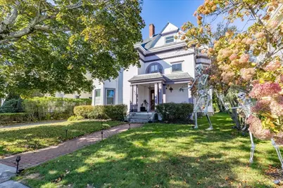 270 Lafayette St #1, Salem, MA 01970 - Photo 3