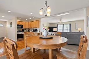 21 Hemlock Dr, East Bridgewater, MA 02333 - Photo 3