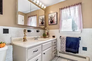 39 Buckman St, Woburn, MA 01801 - Photo 21
