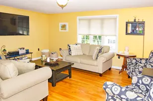11 Dale St, East Longmeadow, MA 01028 - Photo 7