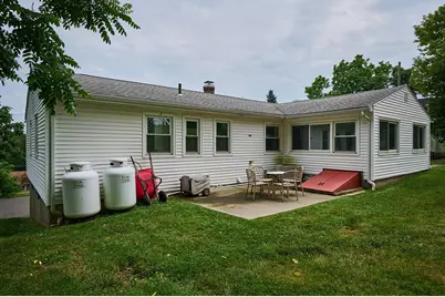 194 Pleasant St, East Longmeadow, MA 01028 - Photo 17