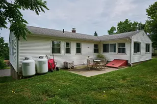194 Pleasant St, East Longmeadow, MA 01028 - Photo 17