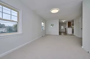 7 Lovett St, Salem, MA 01970 - Photo 3