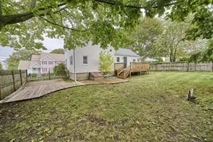 7 Lovett St, Salem, MA 01970 - Photo 23