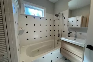 26 Grant St, Boston, MA 02125 - Photo 31