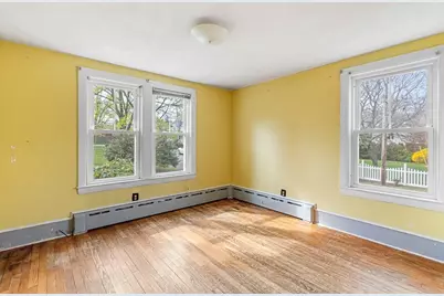 1292 Riverside Ave, Somerset, MA 02726 - Photo 9
