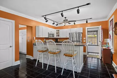 47 Dartmouth St, Worcester, MA 01604 - Photo 11