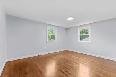 100 Middle St, Woburn, MA 01801 - Photo 9