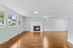 100 Middle St, Woburn, MA 01801 - Photo 7