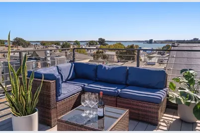 527 East 7th Street #PH7, Boston, MA 02127 - Photo 17