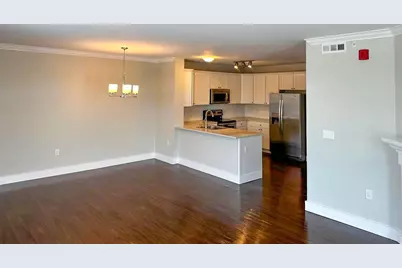 978 Worcester #208, Wellesley, MA 02482 - Photo 3
