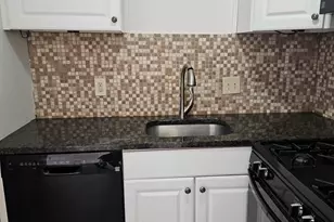 685 Oak St, Brockton, MA 02301 - Photo 9