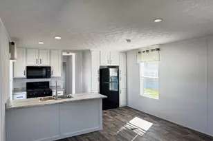 131 Washington St, Foxboro, MA 02035 - Photo 5