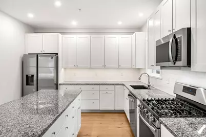 1 Broadway Ave #4, Ipswich, MA 01938 - Photo 5
