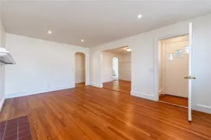 107 Fuller St, Pawtucket, RI 02861 - Photo 7