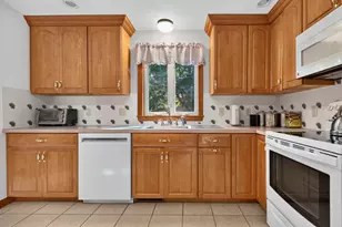 4 Wildwood Terrace, Saugus, MA 01906 - Photo 13