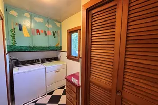 23 Phillips St, Greenfield, MA 01301 - Photo 9