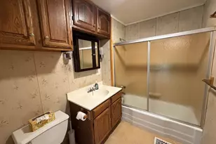 23 Phillips St, Greenfield, MA 01301 - Photo 17