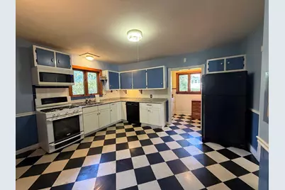 23 Phillips St, Greenfield, MA 01301 - Photo 7