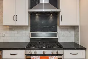 4 Pleasant St, Ipswich, MA 01938 - Photo 7