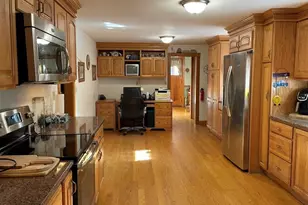 77 Newton, Greenfield, MA 01301 - Photo 9