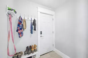 419 Hillside Ave, Holyoke, MA 01040 - Photo 11
