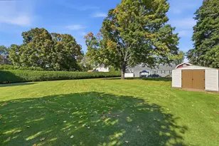 724 Dewey St, West Springfield, MA 01089 - Photo 31