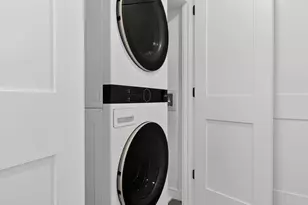 15 Clyde St, Somerville, MA 02145 - Photo 9