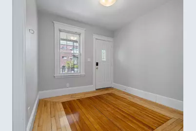 16 Windsor Rd #1, Medford, MA 02155 - Photo 9