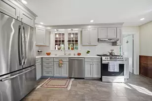 217 Locust St, Danvers, MA 01923 - Photo 3